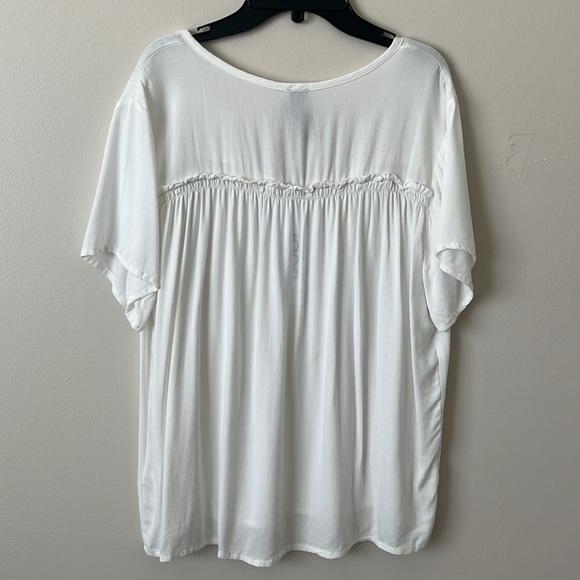 NWT Bobi Ivory Flutter Sleeve Yoke Detail Short Sleeve Blouse Size Small - Picture 3 of 10